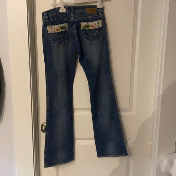 Jeans - Picture 2 of 3